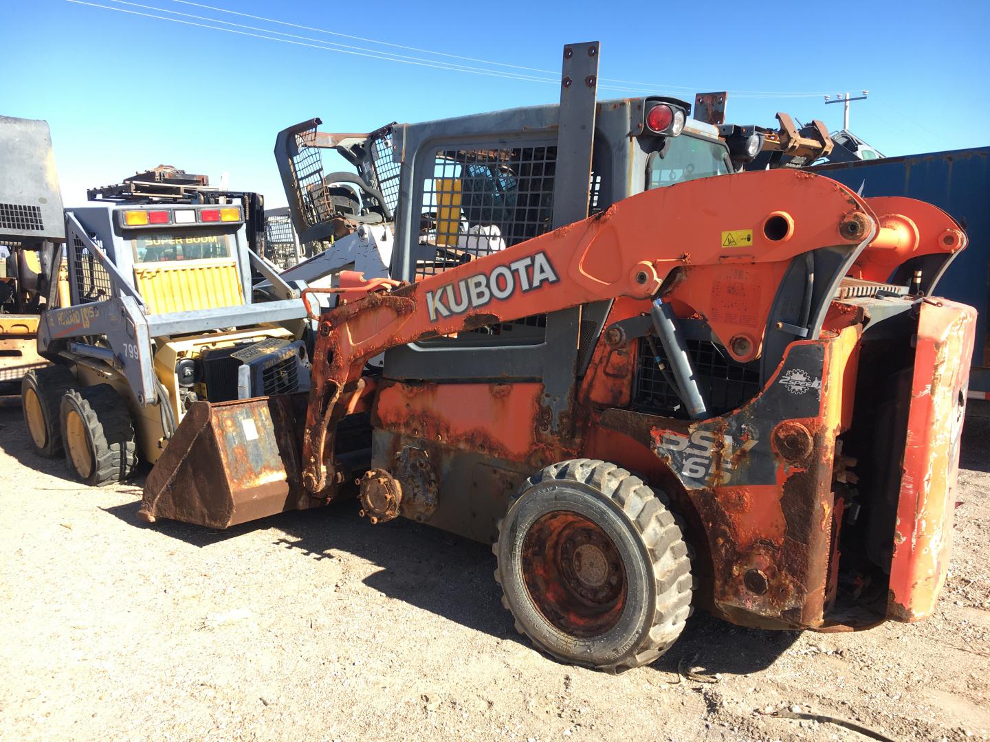 ./imagenes/INVOICE/2019/16708/MINICARGADOR KUBOTA SSV65 PARA PARTES (1).JPG